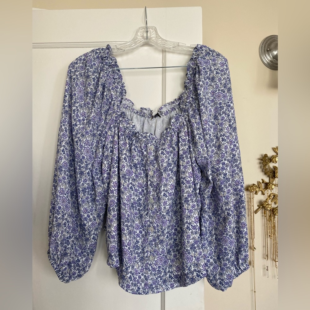American eagle floral blouse